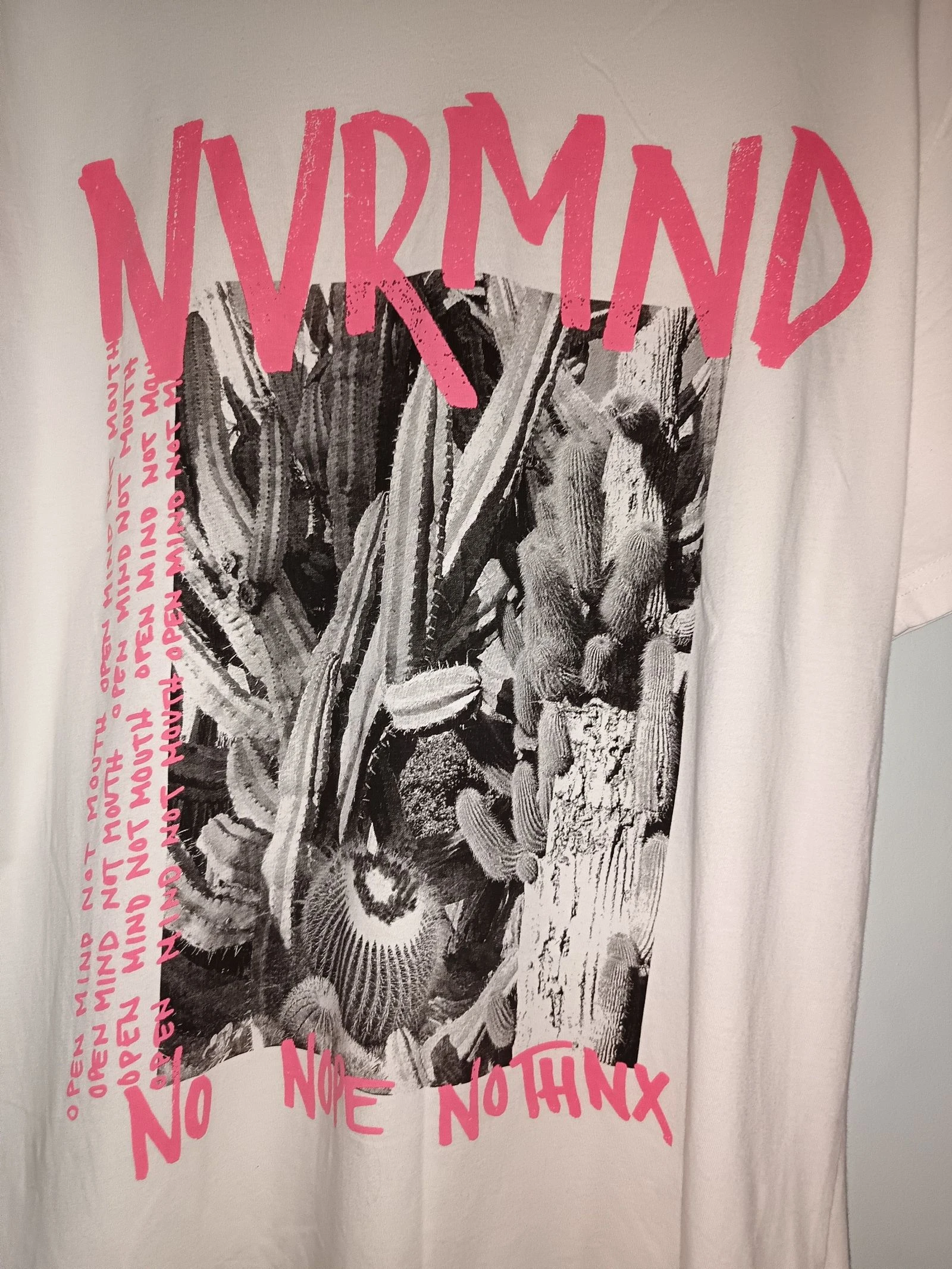 T-shirt H&M Divided Branca com Estampa de Cacto – photo 8